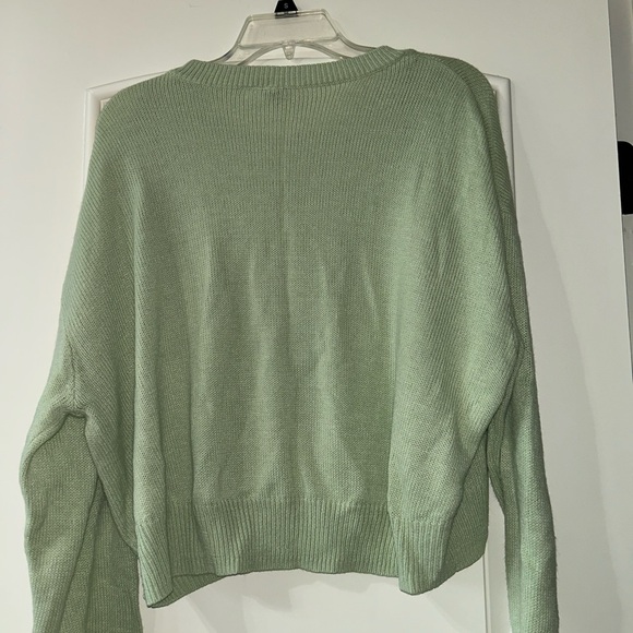 Green L H&M sweater - Picture 3 of 3